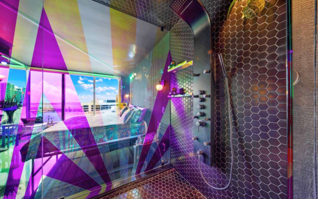 MAGIQUE MIAMI DISCO CLOUD CONDO.  LA MEILLEURE VUE DE LA VILLE !