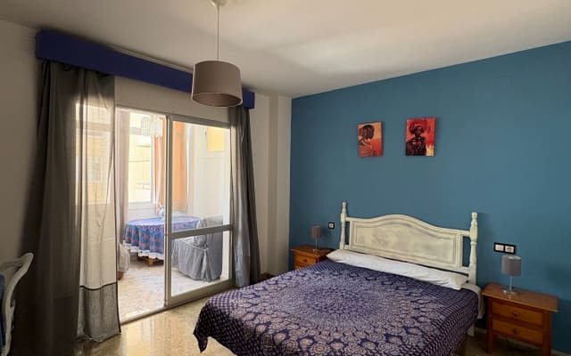 Private room with terrace Malagueta