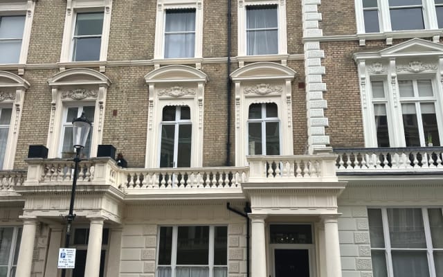 Edward's listing on misterb&b - the building