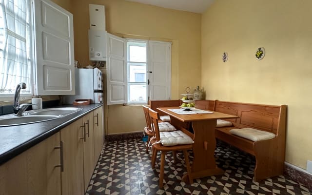 Chambre dans une maison rurale à Valdovińo. Le naturisme est autorisé.