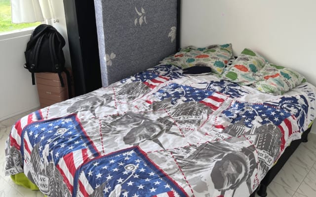 Hermoso apartamento en el norte de la ciudad.
Hermoso apartamento. Eng
