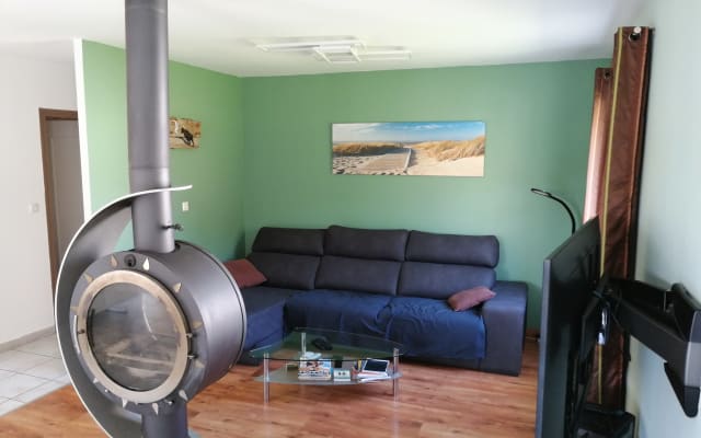 camera in villa moderna (naturisti benvenuti)