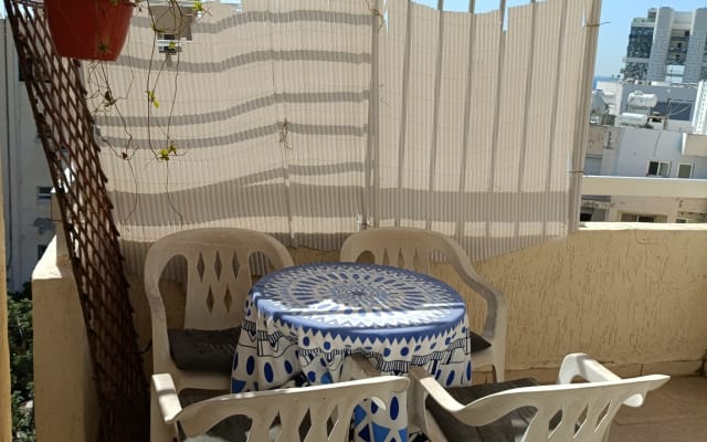 Habitación en apartamento grande, a 300m del mar - Foto 16