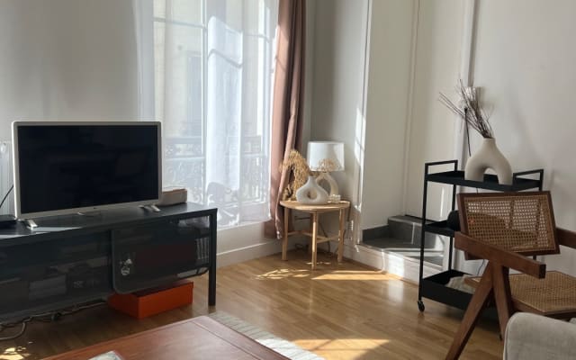 Helles Studio neben der Opera Garnier