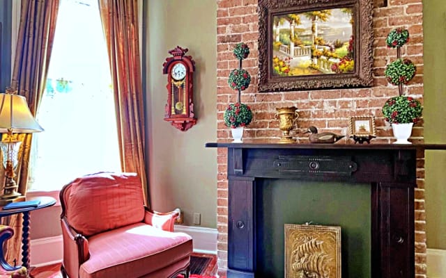 Historic Victorian Sealy Suite with Private Pool ā Galveston, TX