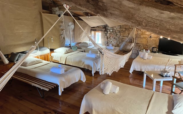 Magnificent "ME" suite with friends in the Cornelia's attic!