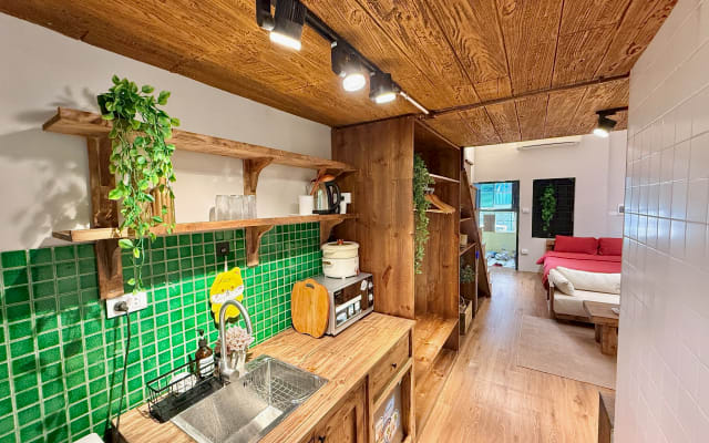 Rustic Loft w/ Hot Tub | 5’ Walk to Hoan Kiem - Picture 5
