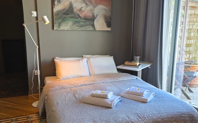 Annonce de Dionisis sur misterb&b - extra double sofa bed 