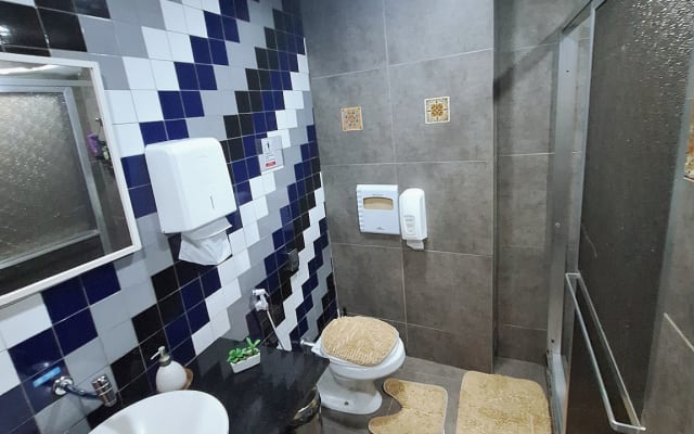 L'annuncio di Gonzalo su misterb&b - outra vista do banheiro  