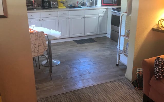 Acogedor apartamento con jardín