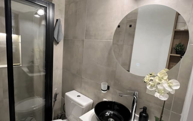 Jasön's listing on misterb&b - Bathroom