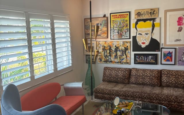 1955 Hollywood track home slight MCM Vibe, a glamour time warp