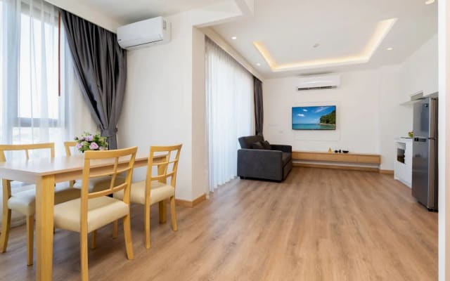 Phuket 1BD Gem 500 meters to Surin Beach