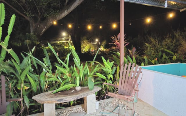 Alexs Inserat auf misterb&b - outdoor at night.