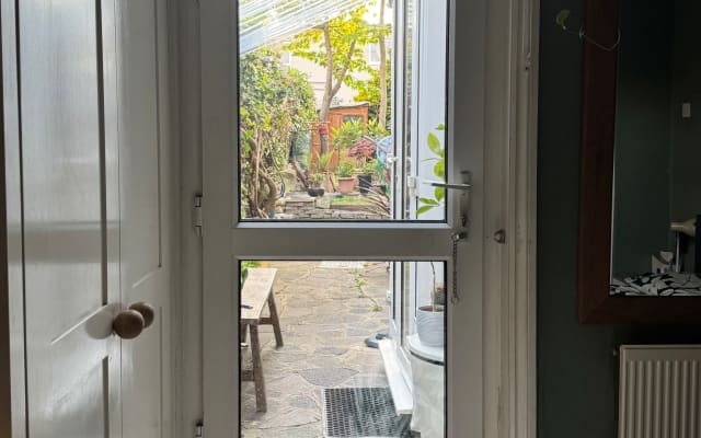 Private Room in Shared Apartment Garden – New Southern St, Arnos Grove