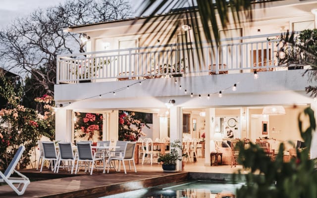 Villa en bord de mer avec couchers de soleil magiques