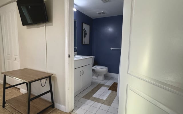 Elegante 2BR/2BA a Brickell - Re + 2 letti completi, balcone