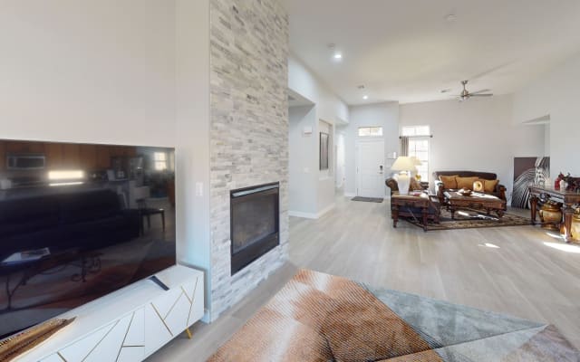 Multicultural, Comfortable, Quiet Stay