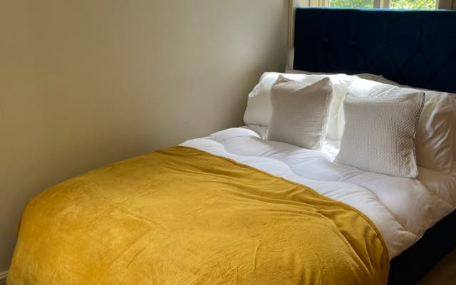 Double room2 in very central flat in famous Notting Hill with balcony  - Picture 17