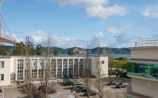 Lumineux, décontracté et bien connecté - entre rivière, plage et...