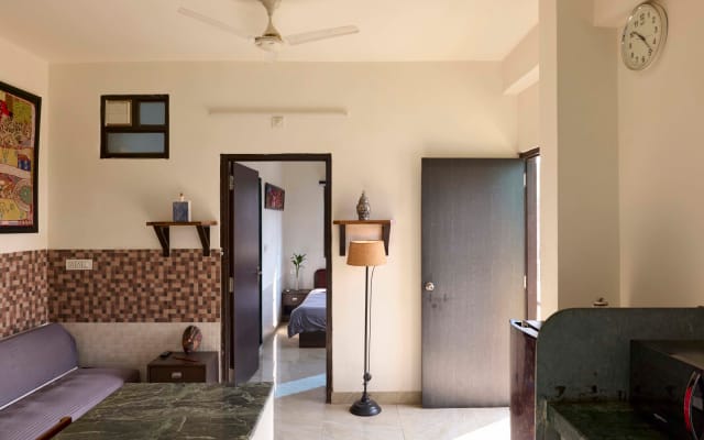 Ticana Large 1 Bedroom Apartment Kitchen Private Bathroom & Rooftop