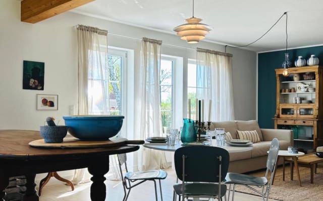 Björns Inserat auf misterb&b - Ferienhaus Landleven - Essbereich/ Wohnzimmer