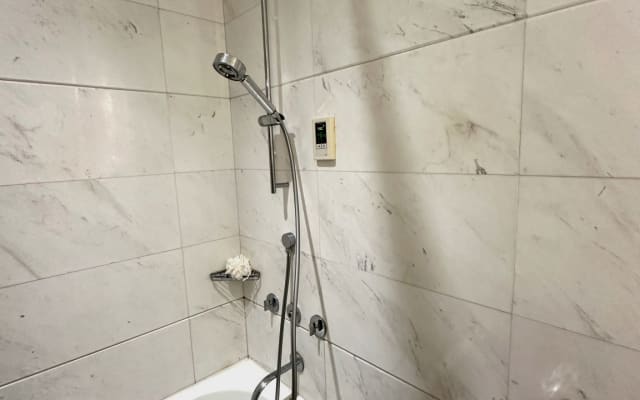 Anuncio de Ben & Alex en misterb&b - Private bathroom