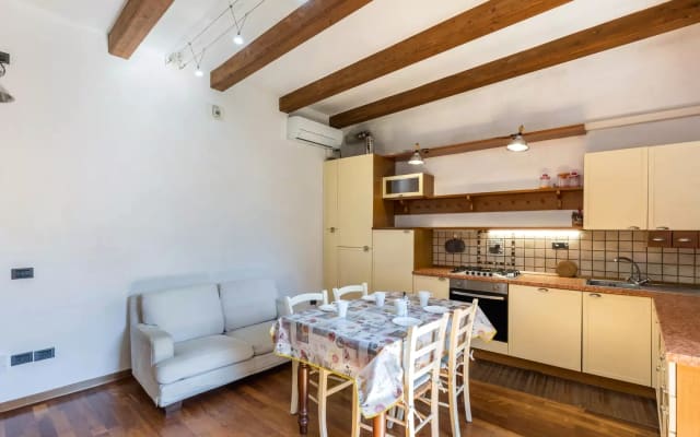 Beautiful apartment in self-contained setting with church view terrace