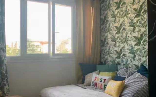 Pretty Jungle Room in Villeurbanne near transport