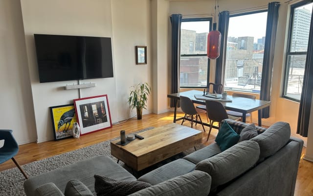 Sunny & spacious Uptown bedroom w/ private bath