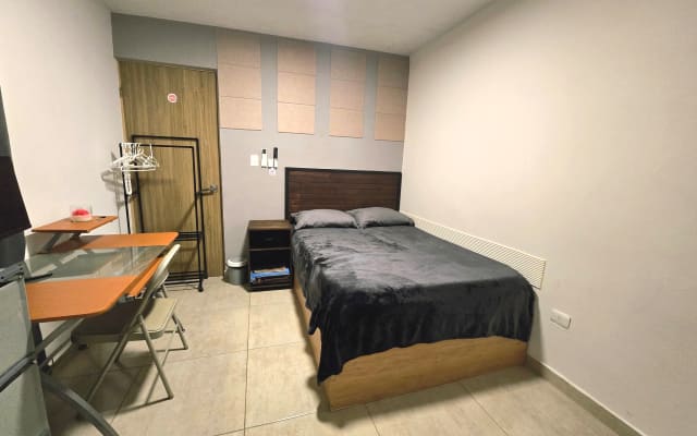 Chambre privée à proximité des avenues, des centres commerciaux, et...