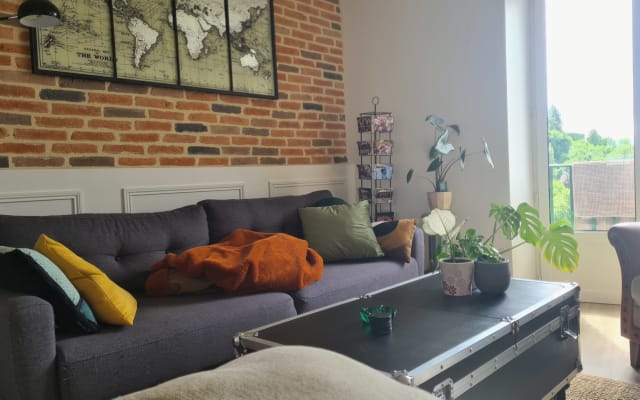 bright apartment in the Chateau de Fougères district