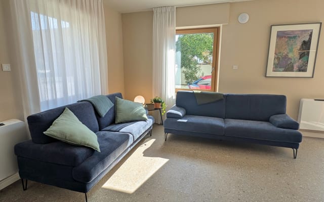 Villa Lidia : élégante, contemporaine, en bord de mer