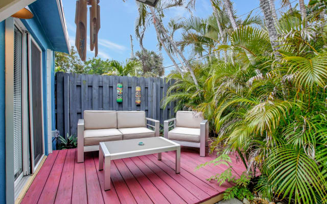 1 Bed/1 Bath & Pool in the heart of Wilton