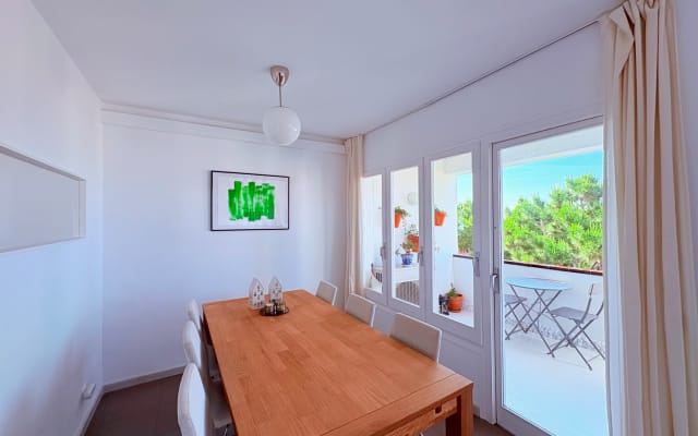 Chambre dans un bel appartement avec vue sur la mer