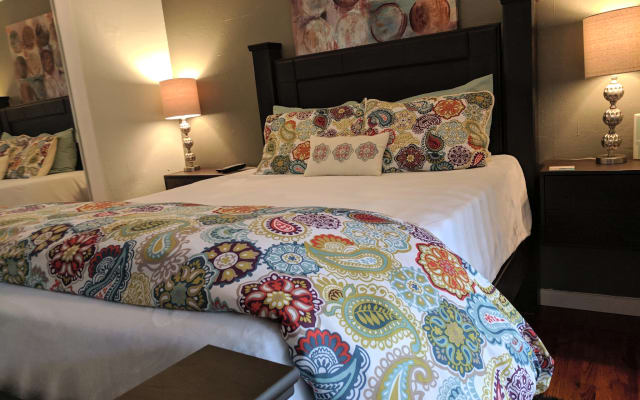 Fabulous and Affordable - Large on the inside and the Outside