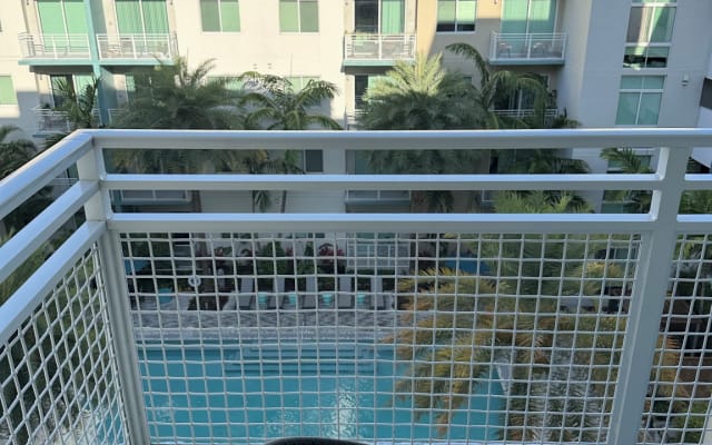 Cozy apartment in Flagler Village less than a mile away from Las Olas