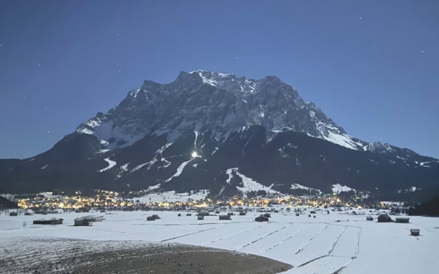 Acogedor ático con vistas despejadas al Zugspitze