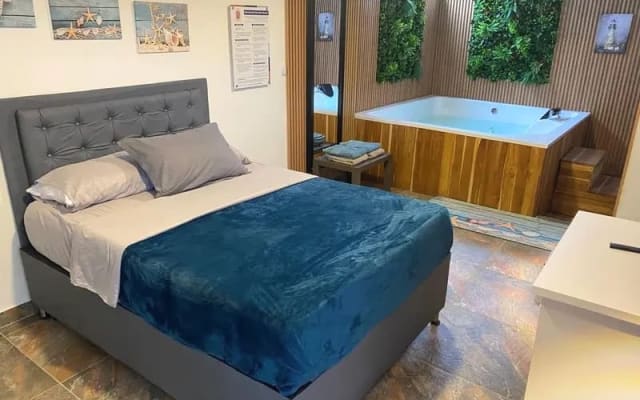 GAY FRIENDLY 5 Habitaciones de lujo con ambiente gayfriendly!