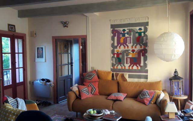 Camera in una casa sulle rive dell'Hérault con accesso a una terrazza