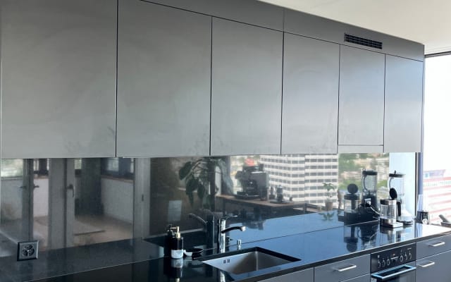 Chambre privée élégante avec salle de bain dans le centre de Zurich