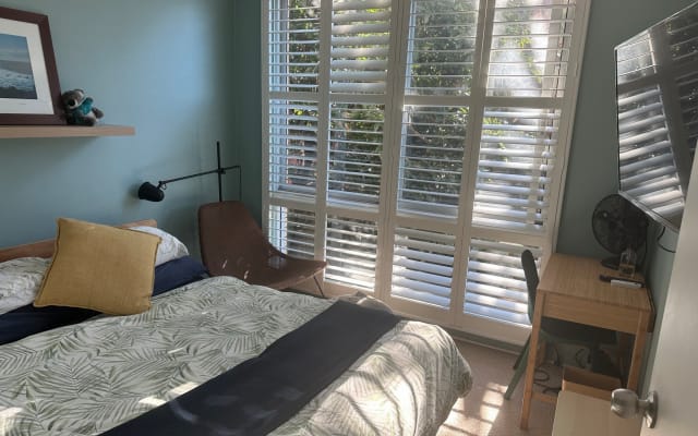Sunny private room in naturist/nudist shared Bondi apartment  - Picture 14