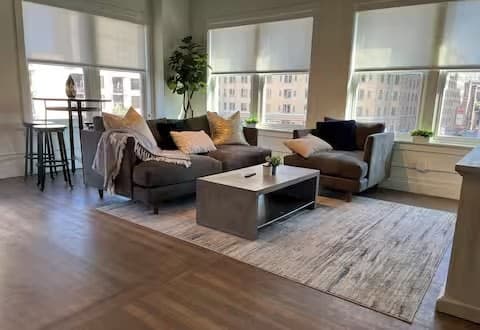 Downtown San Antonio apartment share on the Riverwalk.