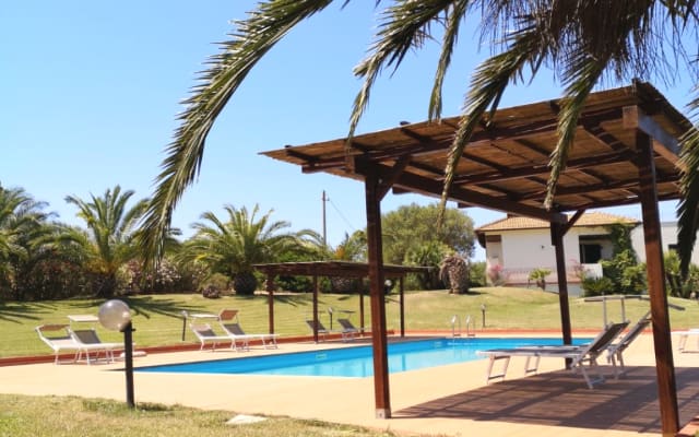 Il Wine Resort
con 20 camere
matrimoniali,
immerse nel verde e relax
