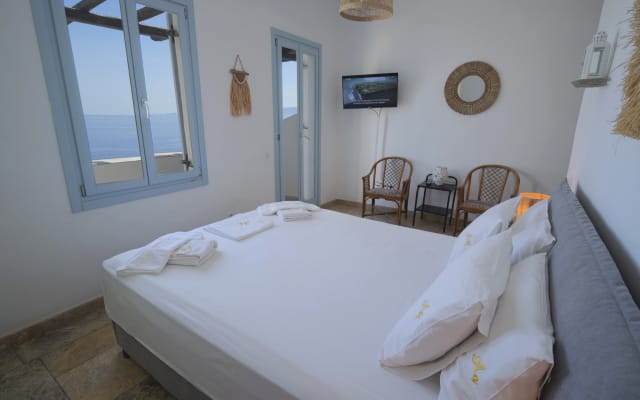 Sea side location Studios  - Picture 2