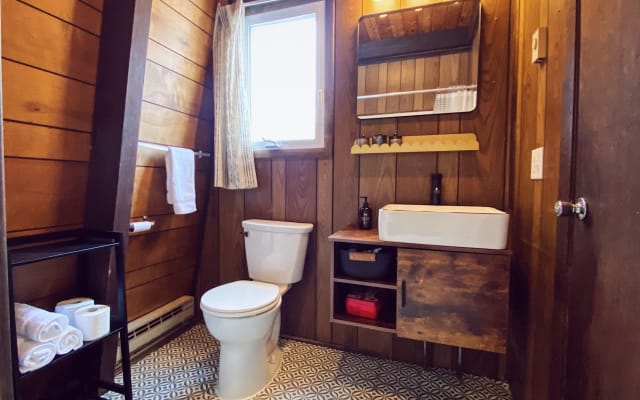 Chalet unique digne d'InstaWorthy - Piscine, plage, gymnase, sauna, cheminée, foyer - Photo 15