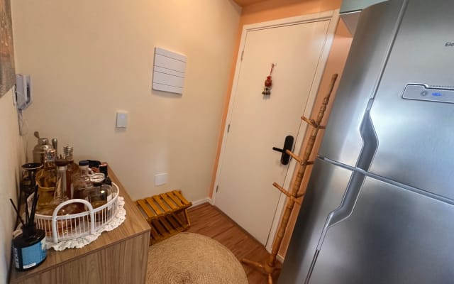 Gemütliche Wohnung in trendiger, queerer Wohnung