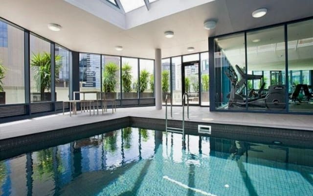 Nudist / Clothing Optional Guest Room in Gorgeous Southbank Apartment - Picture 14