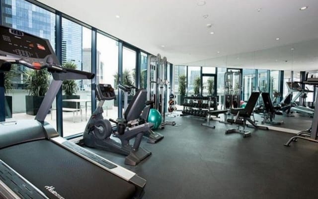 Nudist / Clothing Optional Guest Room in Gorgeous Southbank Apartment - Picture 15