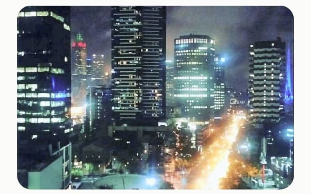 Nudist / Clothing Optional Guest Room in Gorgeous Southbank Apartment - Picture 20